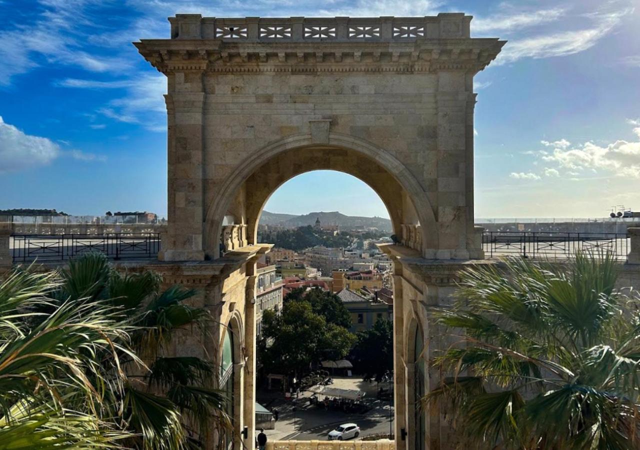 Cagliari Novecento Hotel Bagian luar foto